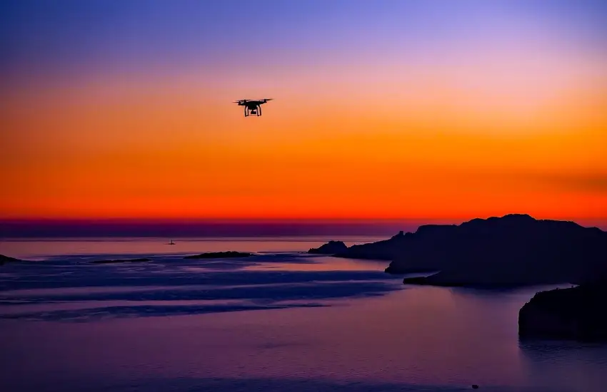 comment reconnaître un drone la nuit